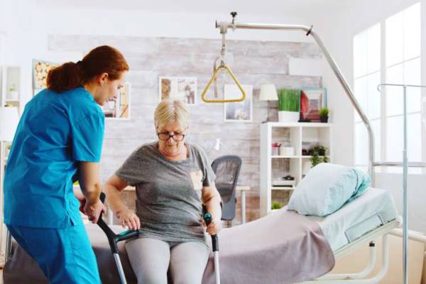 Explorando a essência dos Cuidados Paliativos: Uma jornada compassiva em seis dimensões 